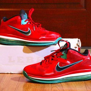 Nike LeBron 9 'Liverpool'